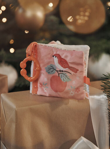 Pink and yellow activity book SMAFA0061BOOKBB / 23J78252DOA099